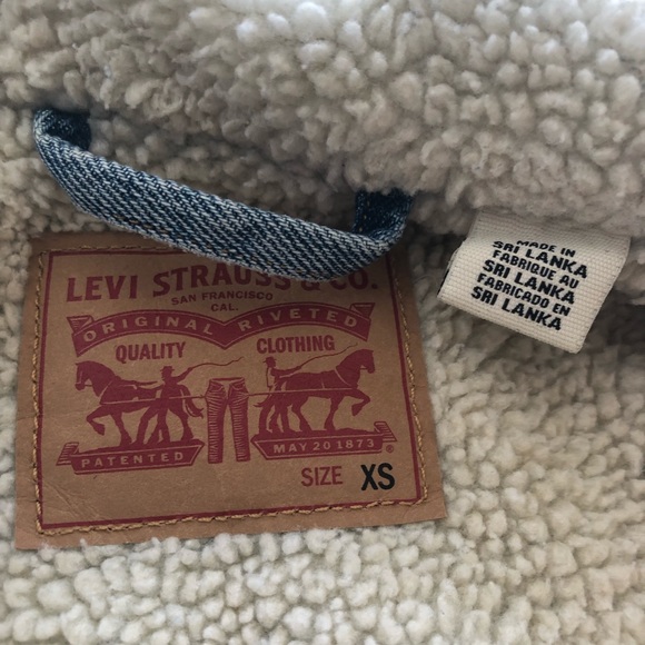Levi’s sherpa denim trucker jacket XS - Picture 3 of 3